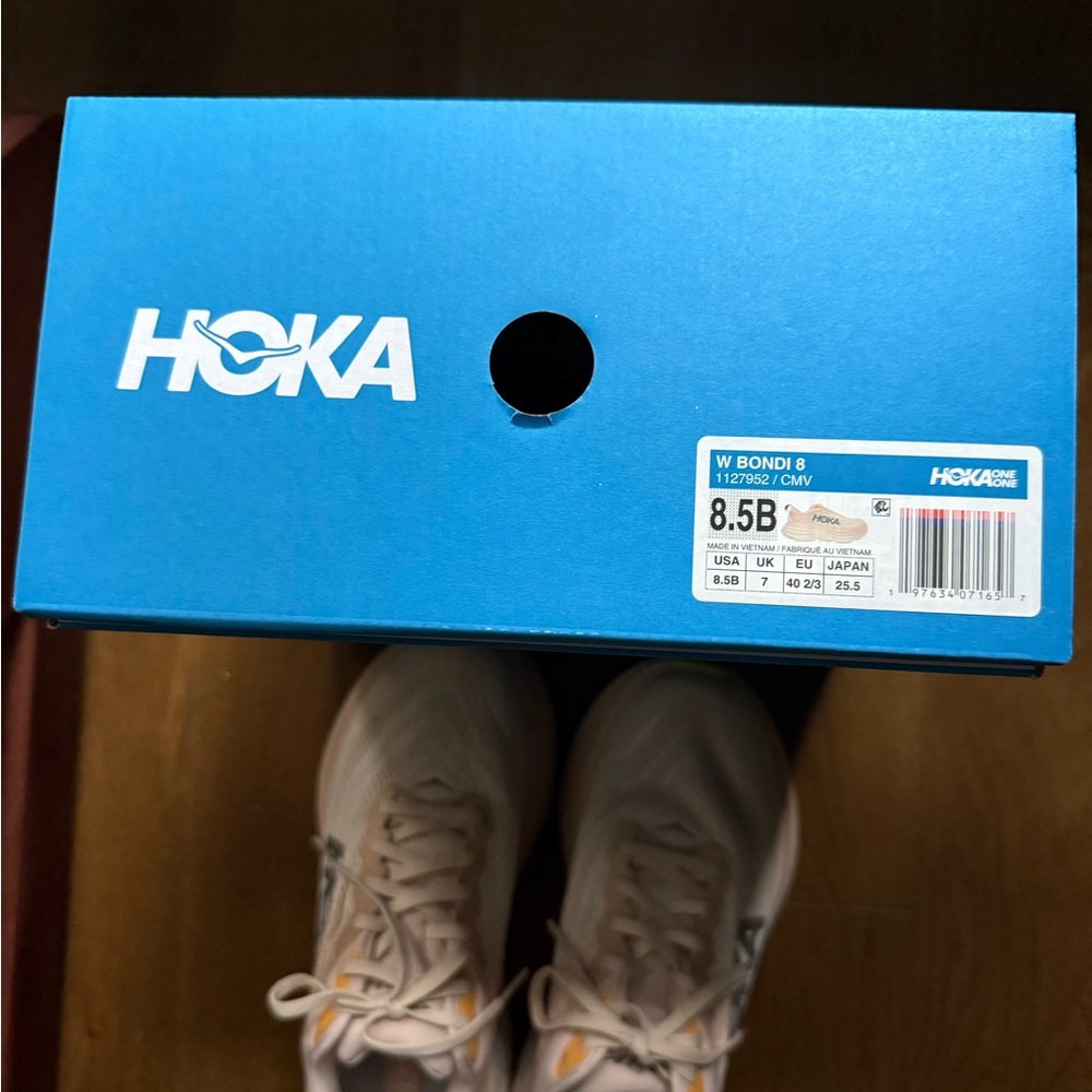 Hoka pink Bondi 8 sneakers - Picture 4 of 4